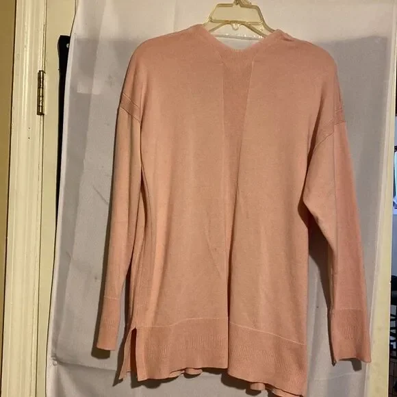 Pretty in pink Sweater - Picture 3 of 4